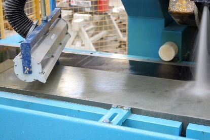 Steinplatten mit Airknife trocknen